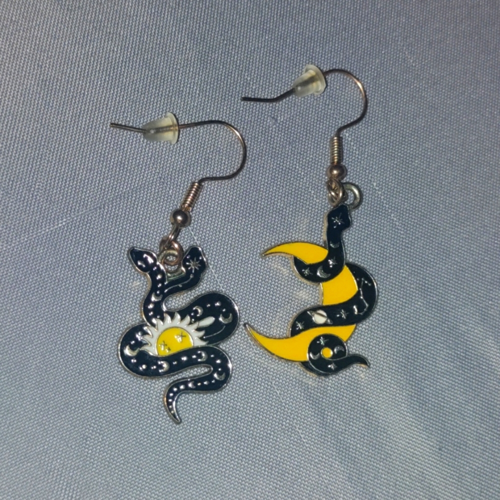 Snake pair earrings